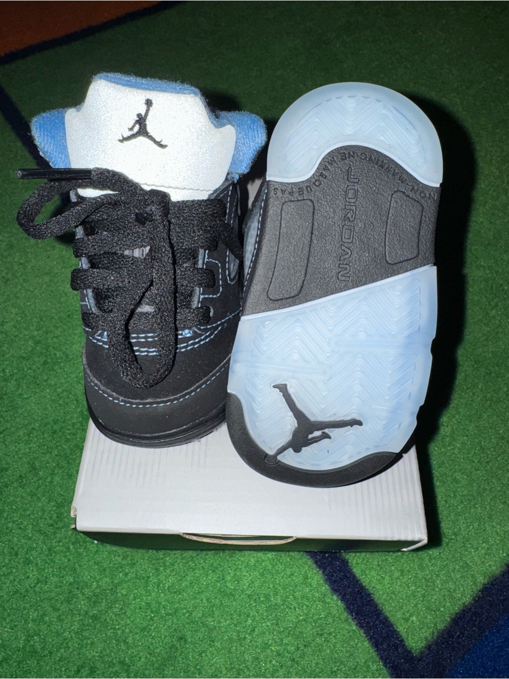 Jordan Toddler Black and Light Blue Jumpman Sneakers